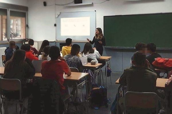 charla-aula-800x600 (1)